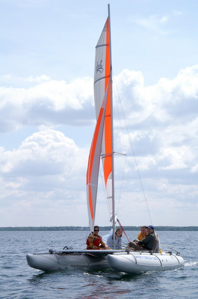 inflatable_catamaran_D19_1.JPG