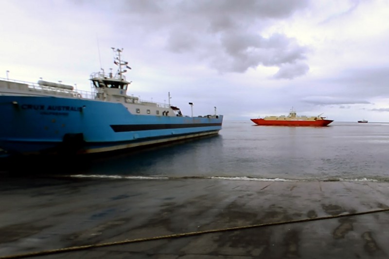 ferry1.jpg