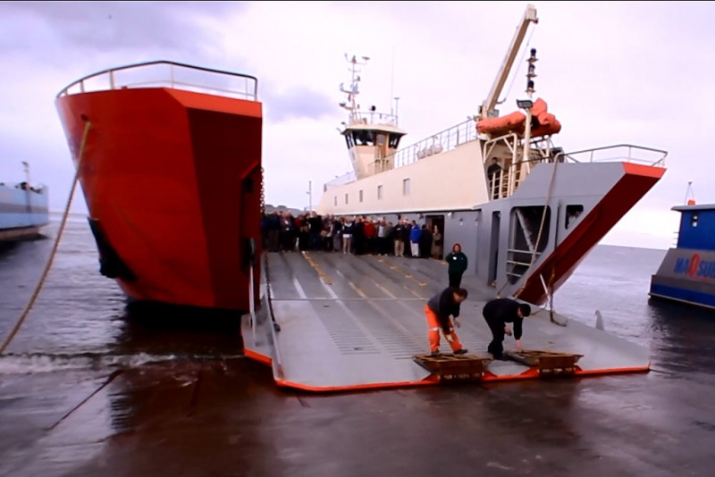 ferry3.jpg